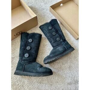 UGG Bailey Button Triplet Black Suede Boots Size 8